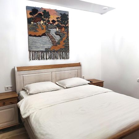 Loftik Apartments Gagarin Street อัลมาตี ภายนอก รูปภาพ